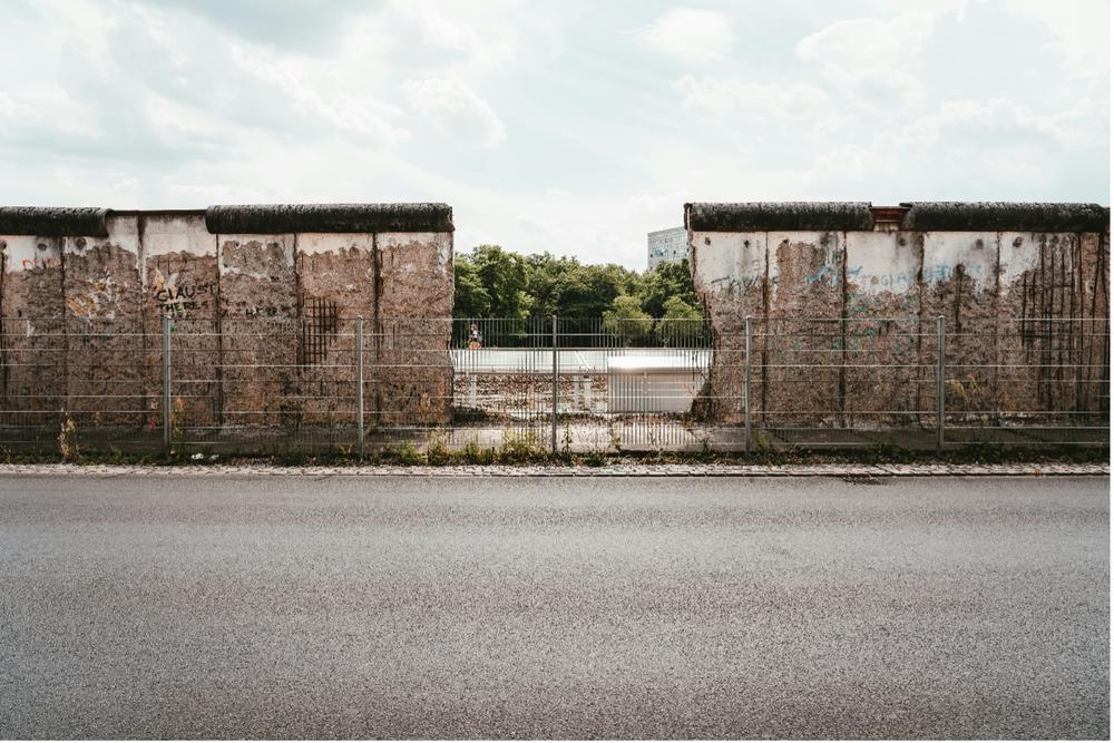 Reste der Berliner Mauer © Claudio Schwarz / Unsplash